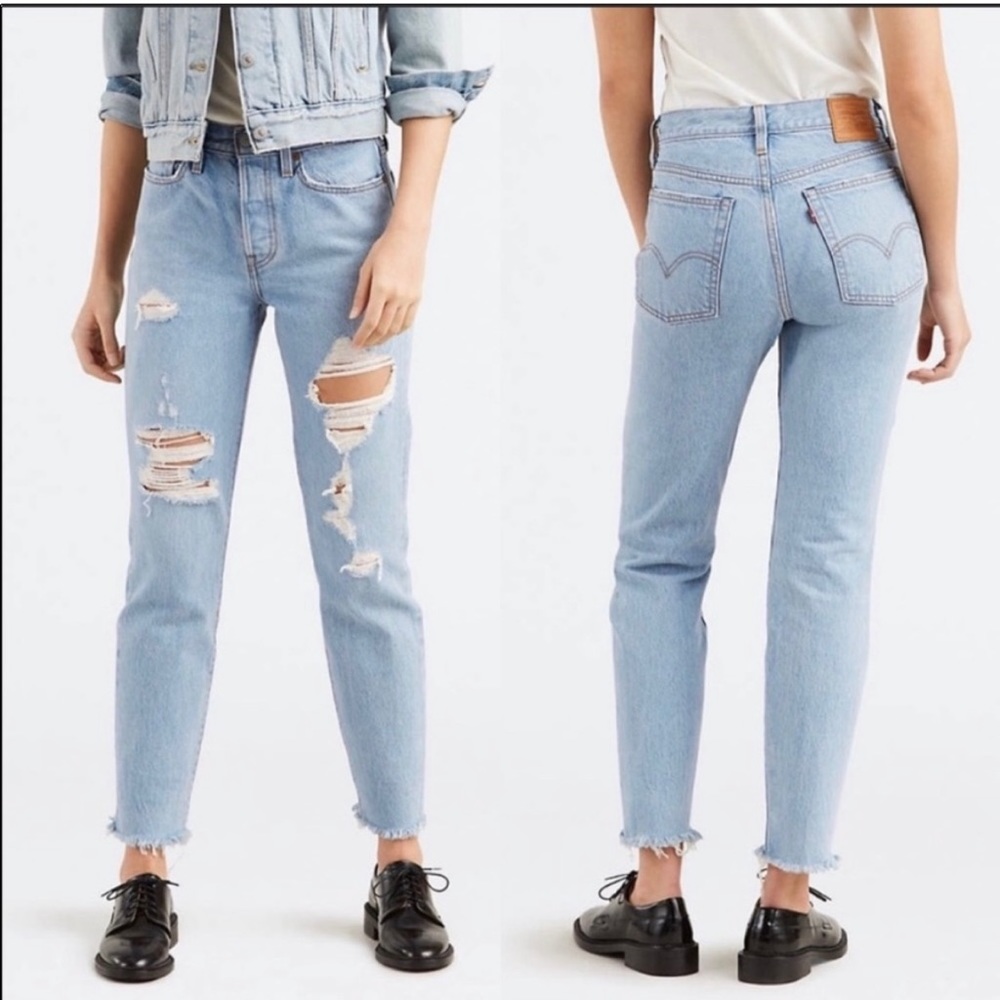 Levi’s Wedgie Fit Distressed Denim Jeans Size 28